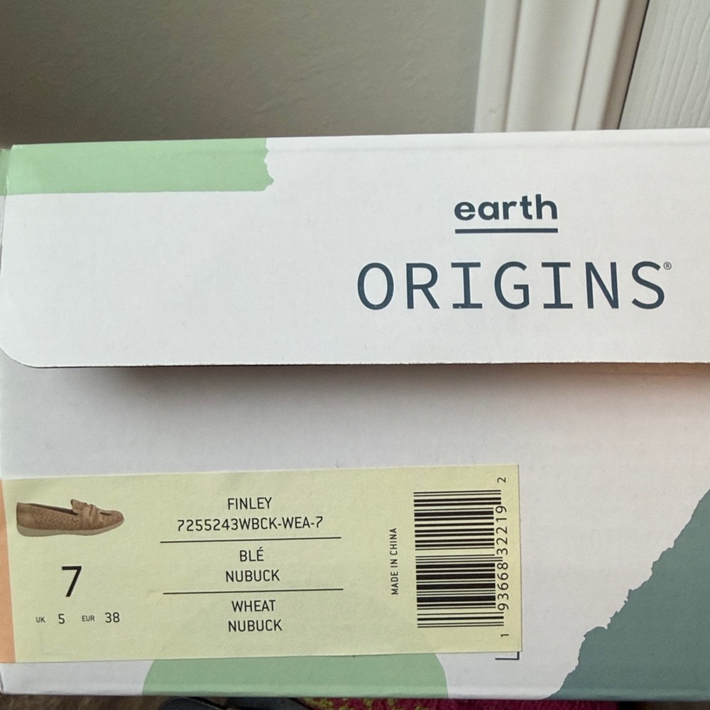 Earth Origins Finley Slip On - size 7 - Picture 3 of 8